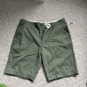 Old Navy Olive Men's Flat Front Shorts